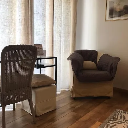 Bed and Breakfast Le Jardin De La Cite 3*