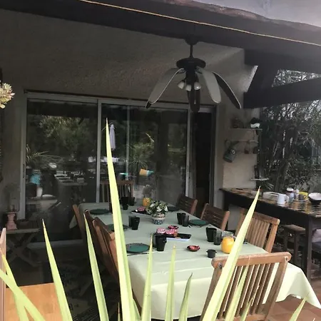 Bed and Breakfast Le Jardin De La Cite Καρκασόν