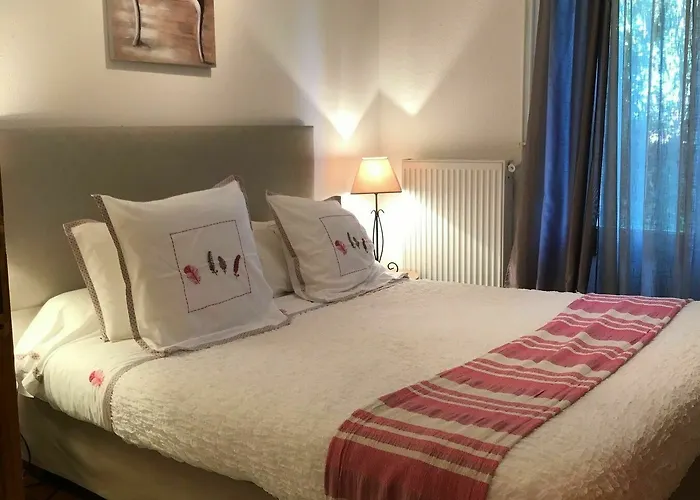 Couette-café Le Jardin De La Cite 3*