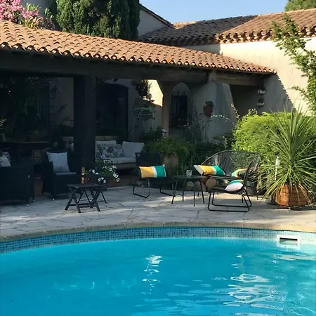 Le Jardin De La Cite Bed & Breakfast 3*